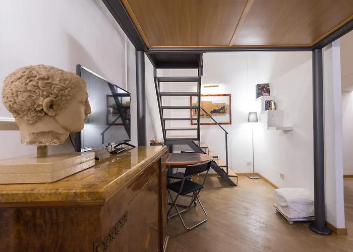 Spanish Steps Frezza Loft Roma